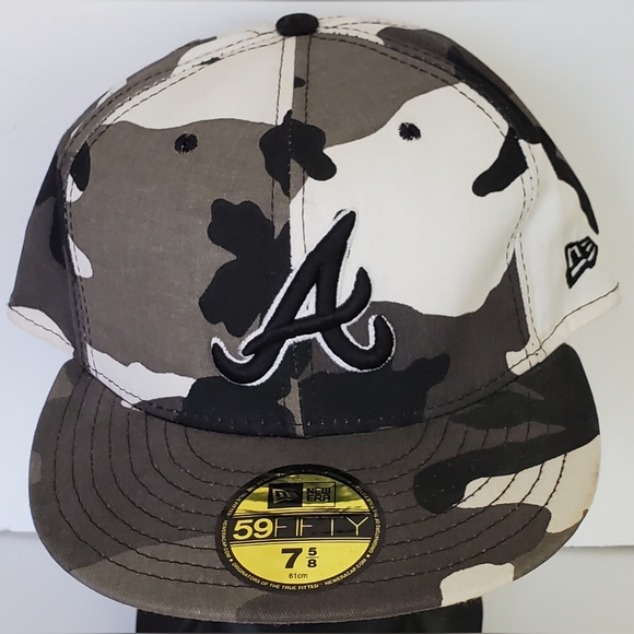 New Era 59FIFTY Atlanta Braves Camo Fitted Hat Cap Made In USA- Size 7 5/8 - EUC